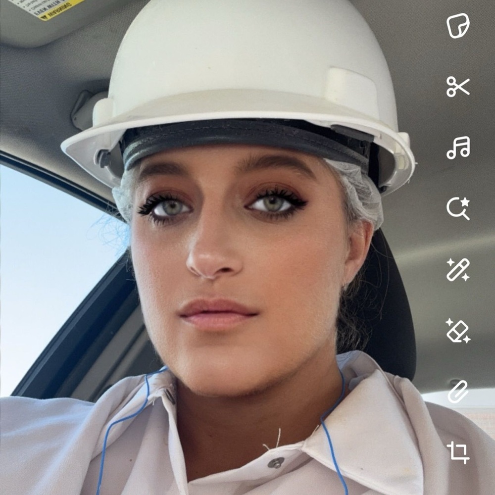 Meet your Posher, Kendra